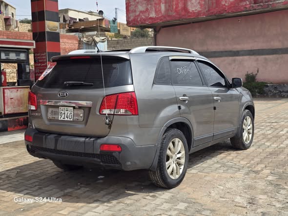 كيا سيرنتو 2010 - صورة 2