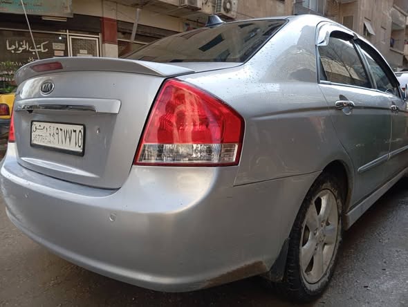 كيا سيراتو 2007 - صورة 1