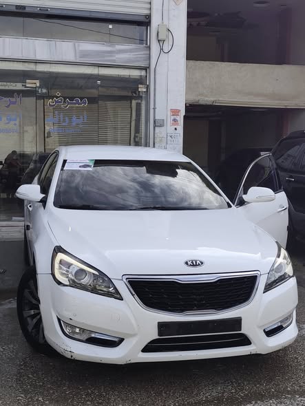 كيا كي 7 2012 - صورة 1