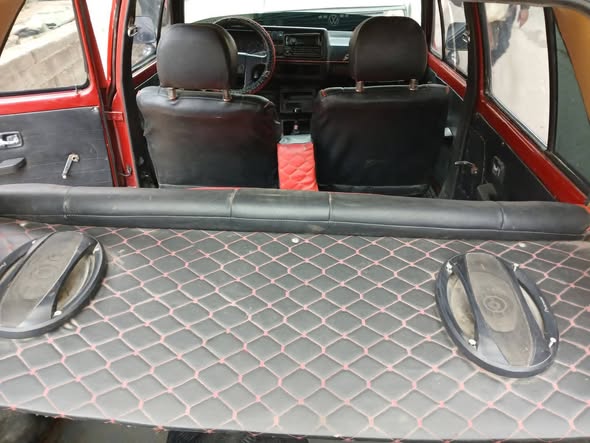 فولكس غولف 1977 - صورة 4