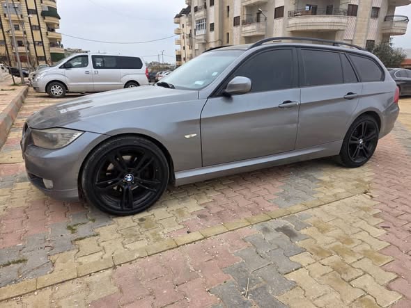 بي إم دبليو D520 2010 - صورة 2