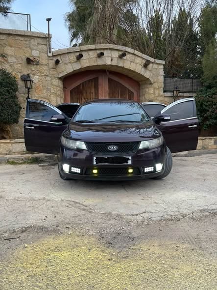 كيا فورتي 2011 - صورة 1