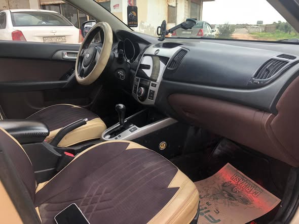 كيا فورتي 2009 - صورة 4