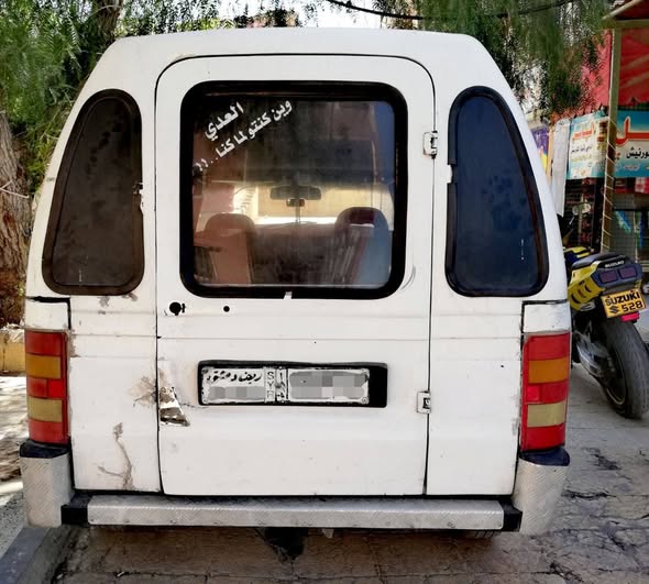 سكودا بيك أب 1995 - صورة 3