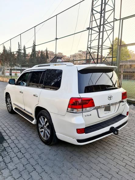 تويوتا لاند كروزر 2016