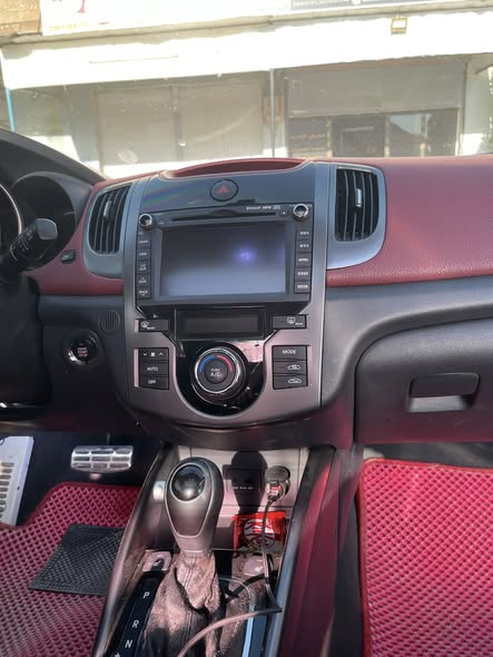 كيا فورتي 2011 - صورة 2