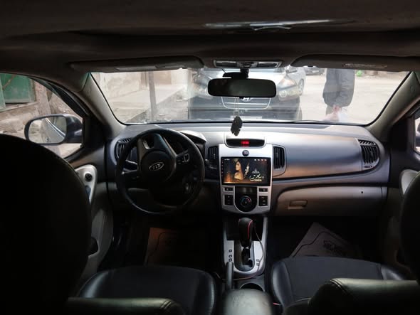 كيا فورتي 2010 - صورة 3