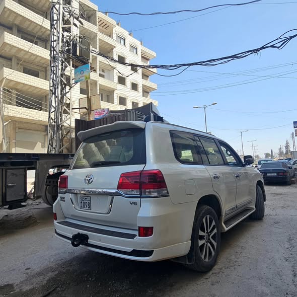 تويوتا لاند كروزر 2019 - صورة 4