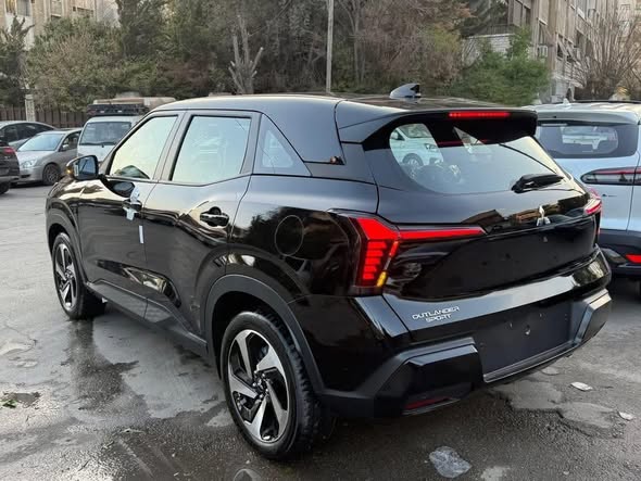 ميتسوبيشي أوتلاندر سبورت 2026 - صورة 2