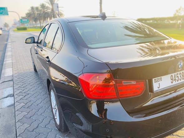 بي ام دبليو 320 2012 - صورة 1