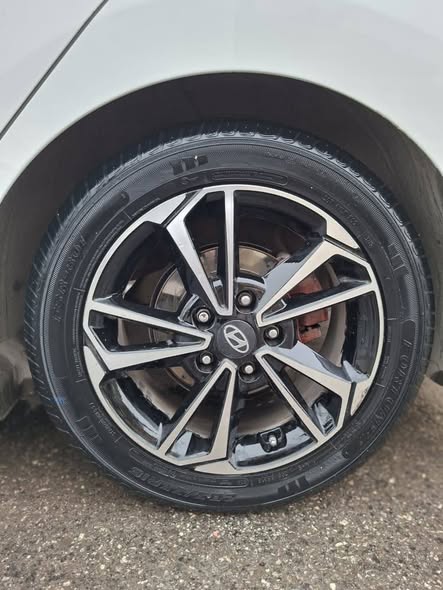 هيونداي افانتي 2012 - صورة 3