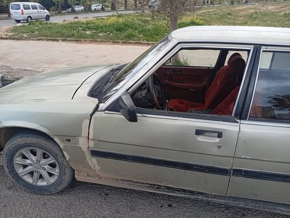 مازدا 626 1983 - صورة 2