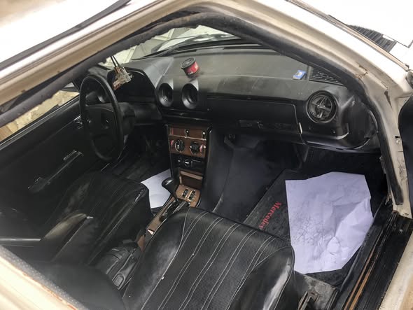 مرسيدس 280 1977