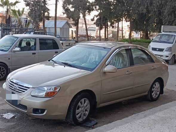 كيا سيراتو 2009 - صورة 3