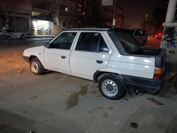 سكودا بيك أب 1995 - صورة 4