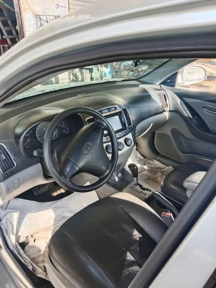 هيونداي أفانتي 2008 - صورة 3