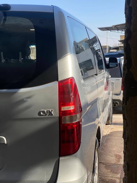 هيونداي ستاركس 2008