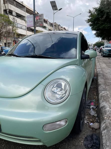 فولكس فاغن نيو بيتل 2002 - صورة 3