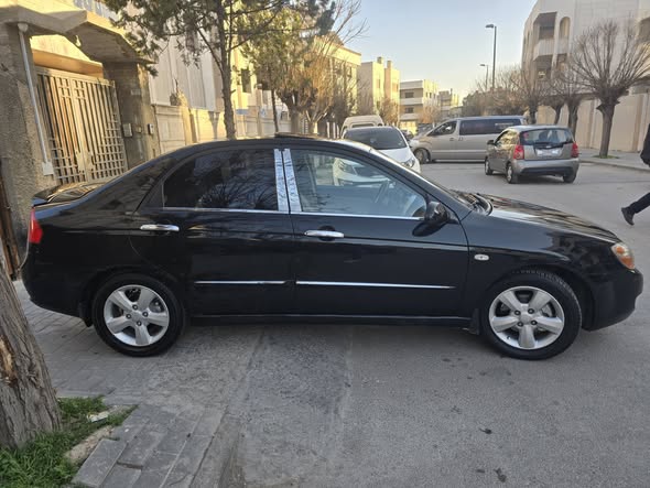 كيا سيراتو 2008 - صورة 4