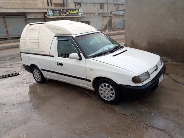 سكودا بيك أب 2000 - صورة 1