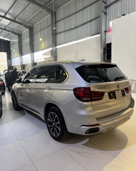 بي إم دبليو اكس 5 2015 - صورة 1