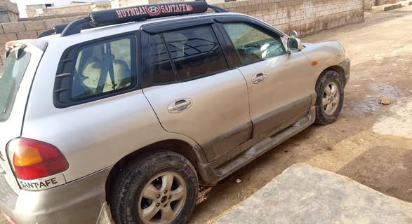 هيونداي سنتافي 2005 - صورة 5