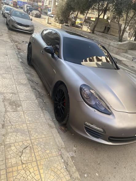 بورش باناميرا 2012