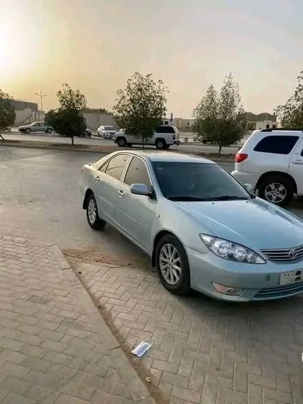تويوتا كامري 2004 - صورة 1