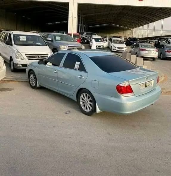 تويوتا كامري 2004 - صورة 4