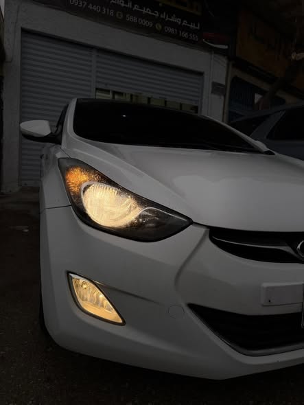 هيونداي افانتي 2012 - صورة 2