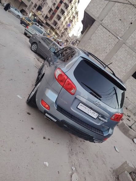 هيونداي سنتافي 2009 - صورة 4