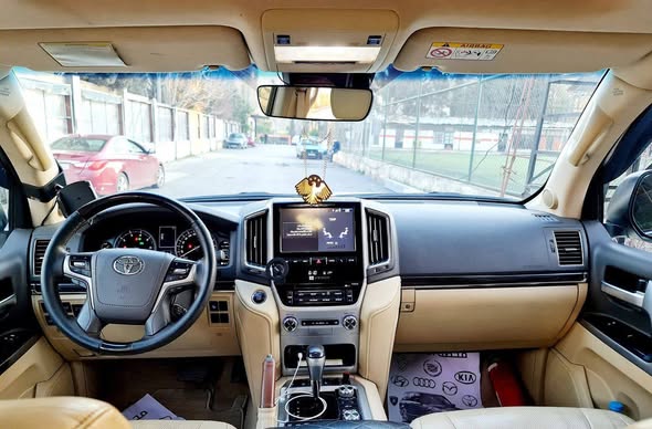 تويوتا لاند كروزر 2016