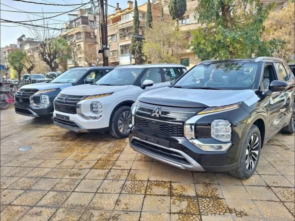 ميتسوبيشي أوتلاندر 2026 - صورة 4