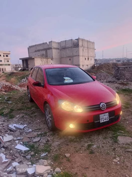 فولكس فاجن غولف 2012