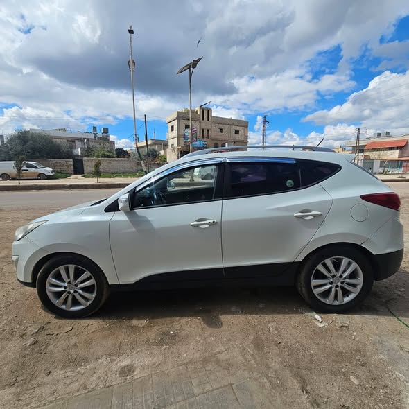 هيونداي توسان 2011 - صورة 2