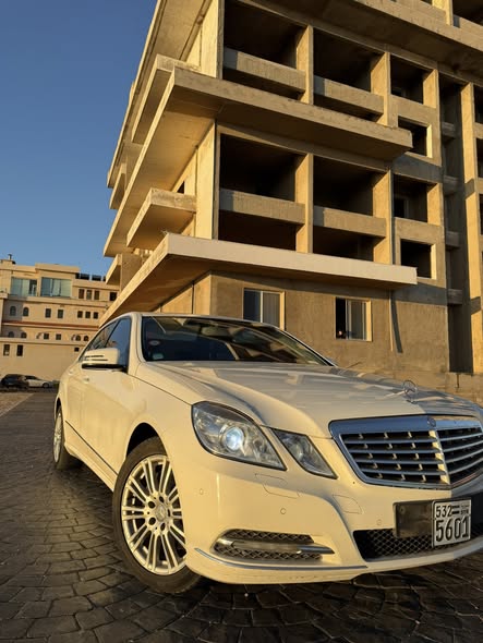 مرسيدس E300 2011 - صورة 2