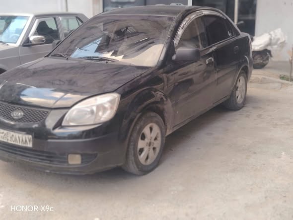 كيا ريو 2010 - صورة 3