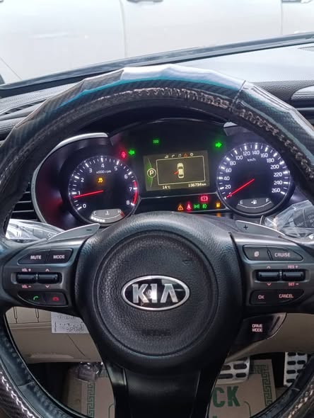 كيا اوبتيما 2015 - صورة 1