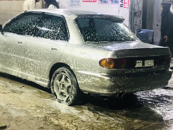 ميتسوبيشي لانسر 1993