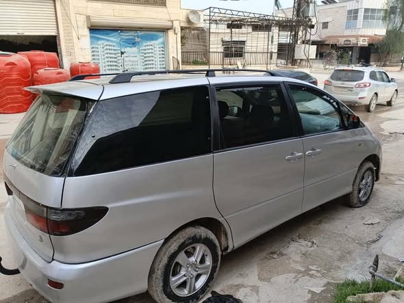 تويوتا بريفيا 2009 - صورة 3