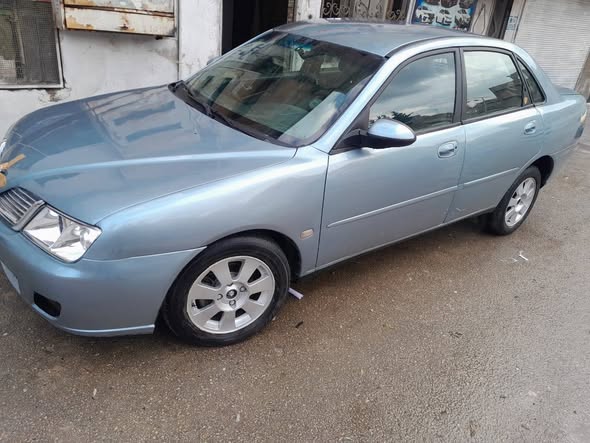 بروتون واجا 2004 - صورة 1