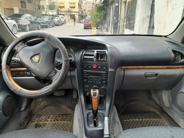 بروتون واجا 2004 - صورة 2