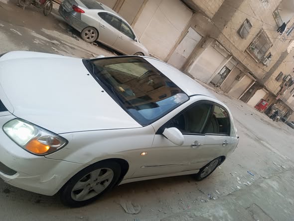 كيا سيراتو 2007 - صورة 2