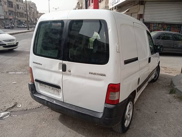 بيجو بارتنر 2008