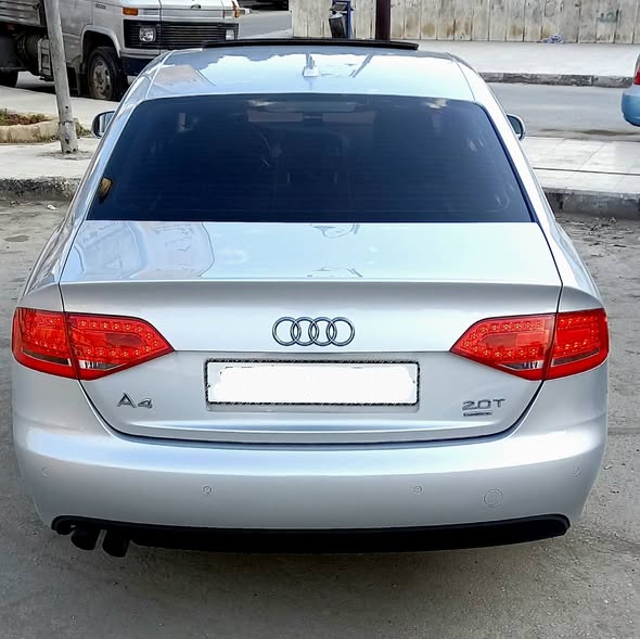 أودي A4 2011