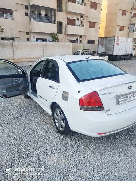 كيا سيراتو 2009 - صورة 2