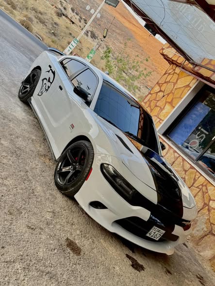 دودج تشارجر 2018