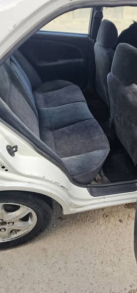 ميتسوبيشي لانسر 1999 - صورة 3