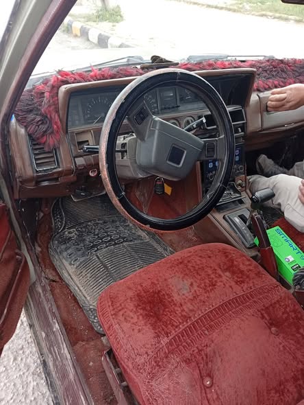 مازدا 626 1983 - صورة 2