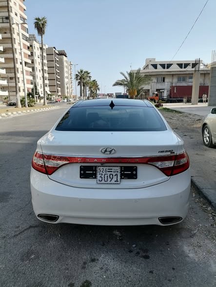 هيونداي آزيرا 2012 - صورة 2